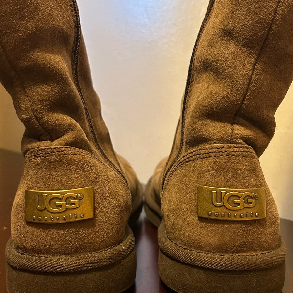 Original Ugg Australia Classic Boot - image 4